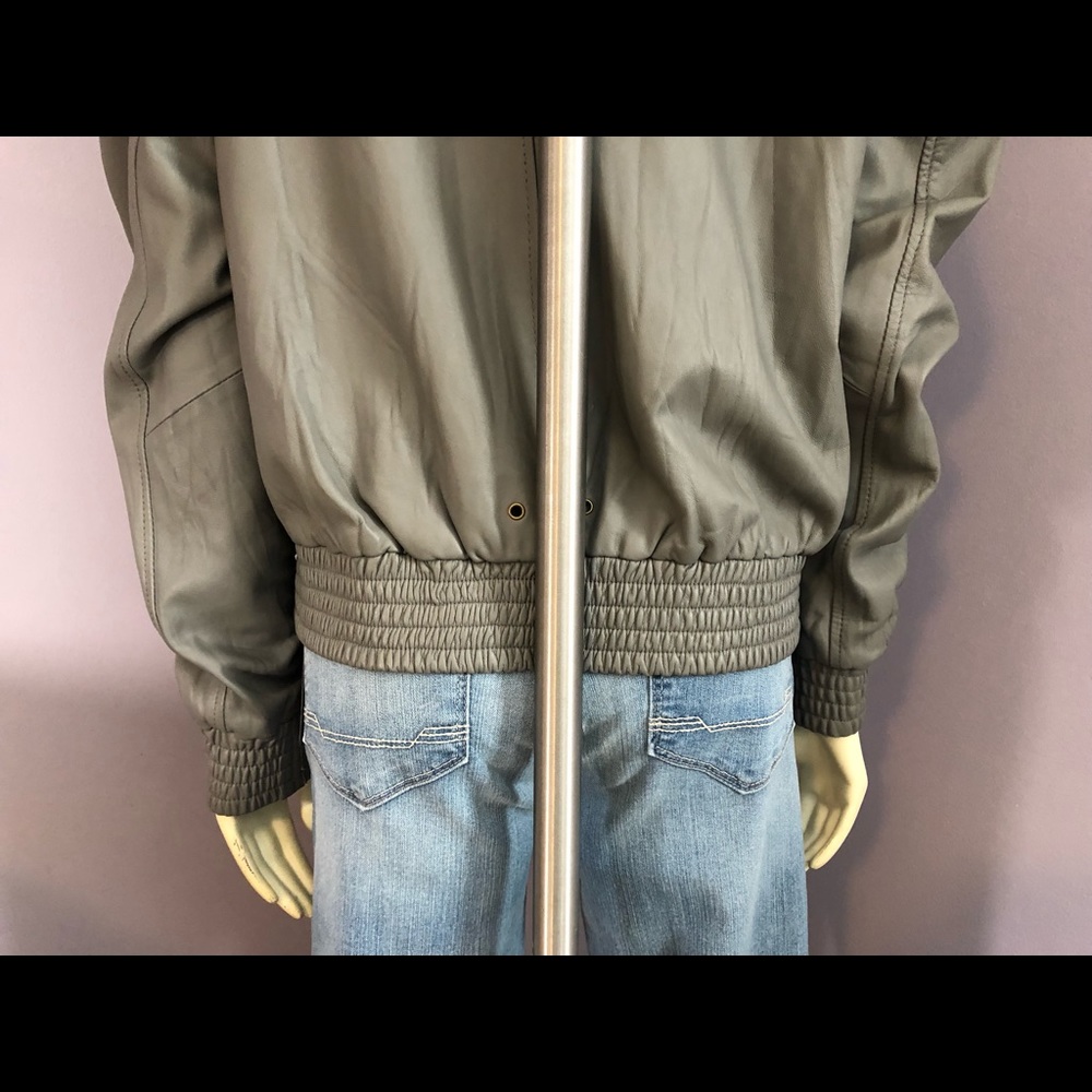 Mike & Chris Bomber Jacket - Picture 5 of 9